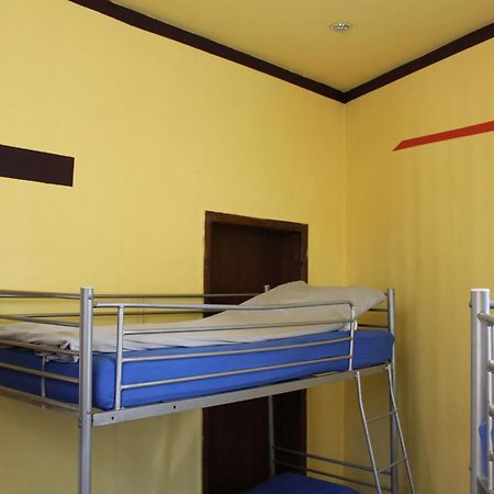 Fun House Hostel Bucharest Exterior photo