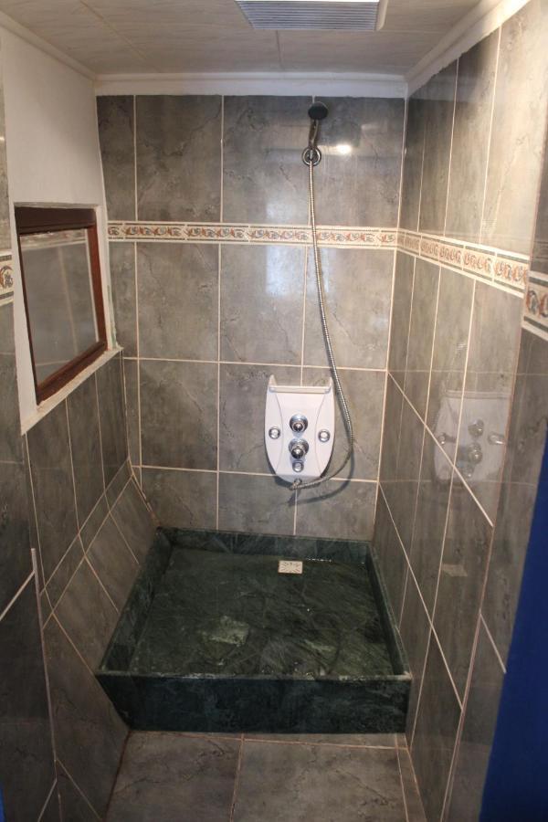 Fun House Hostel Bucharest Room photo