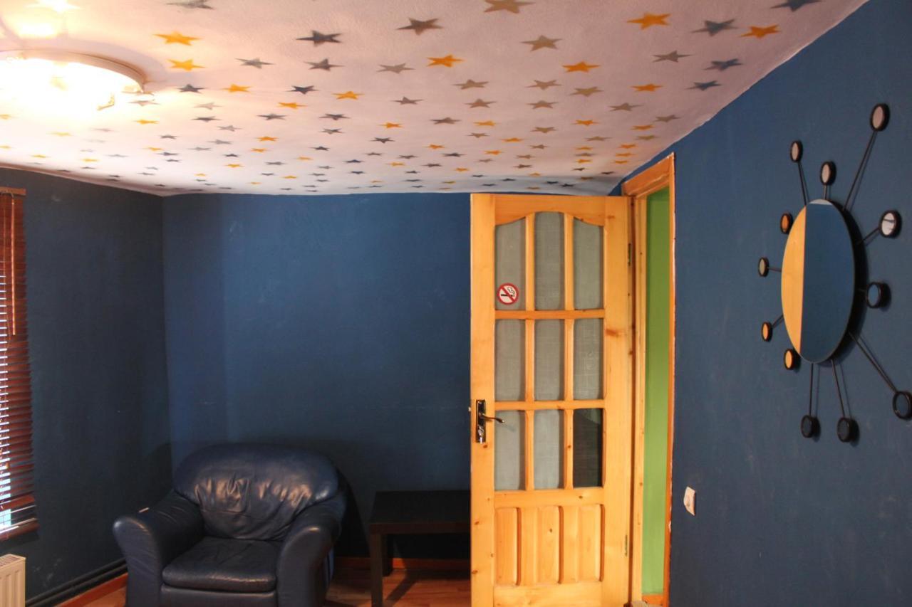 Fun House Hostel Bucharest Room photo
